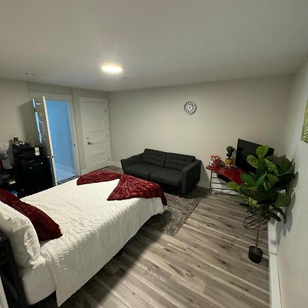 Choicest Cozy Stay Halifax Bagian luar foto